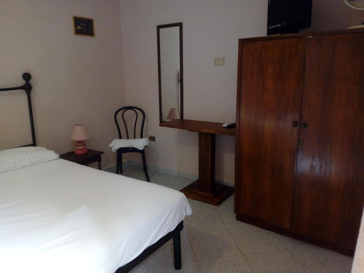 Il Cactus Bed and Breakfast San Giovanni Incarico Exteriör bild
